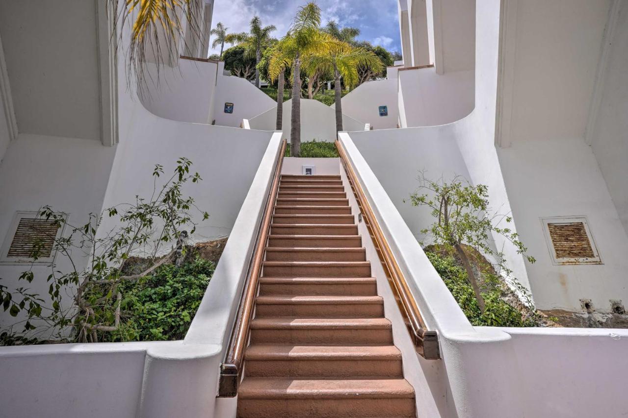 Quiet Avalon Getaway Villa With Ocean View And Balcony Buitenkant foto